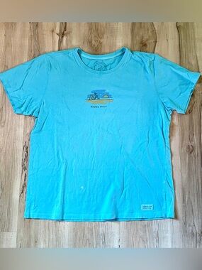 Life Is Good Happy Hour beach, women’s Blue Graphic T‑Shirt, EUC size large